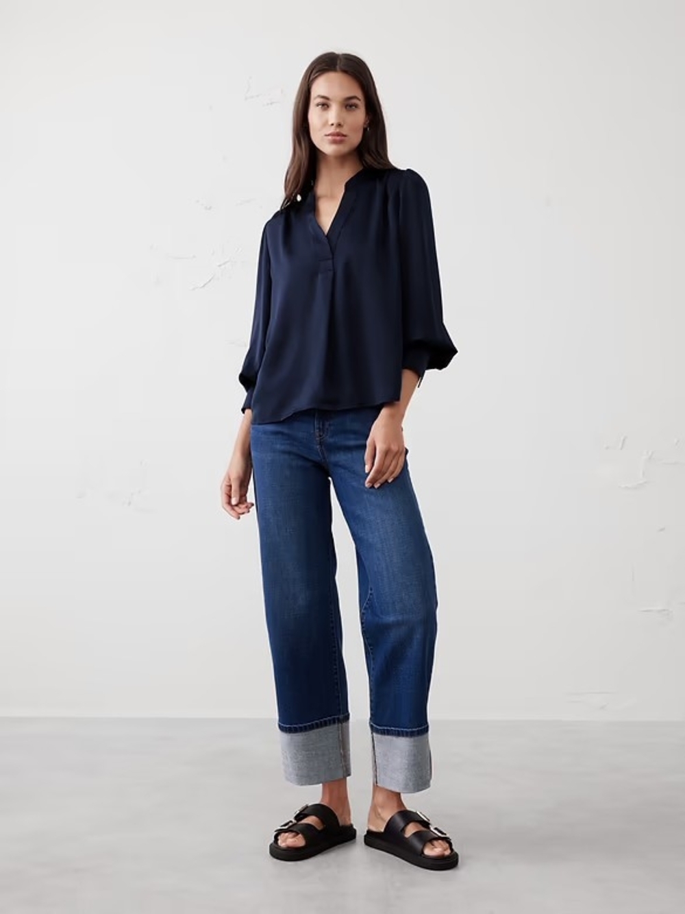 Banana Republic. Crepe Volume Satin Blouse. Size Large.